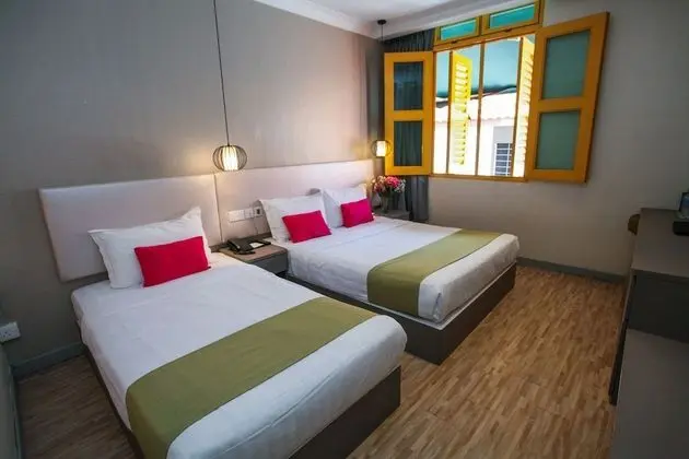 Deluxe Üç Kişilik Oda (With Windows)