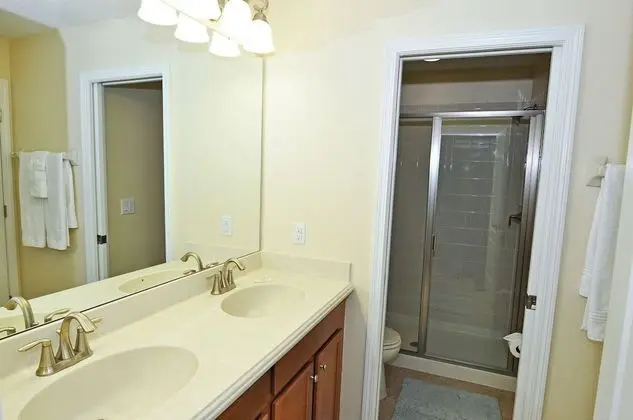 Ev (Champions Gate-1452EMVDJGIL)