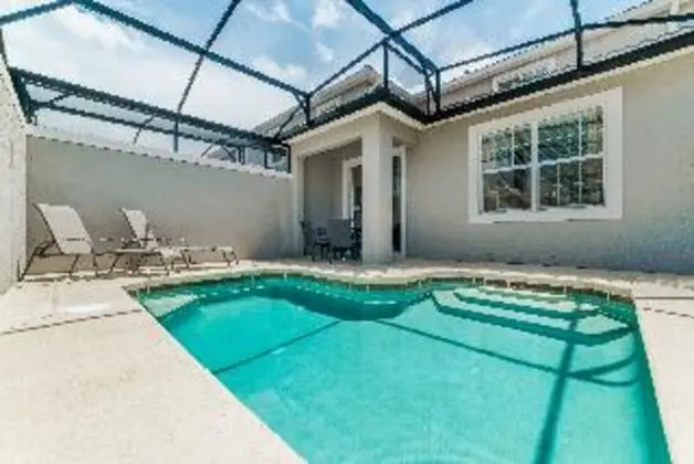 TOWNHOME