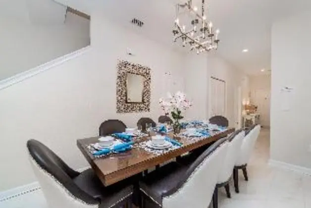 TOWNHOME