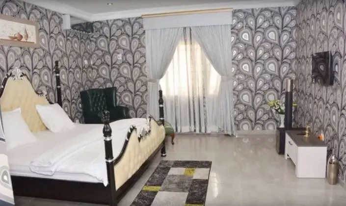 Room 1 (Share in Duplex Apartment)