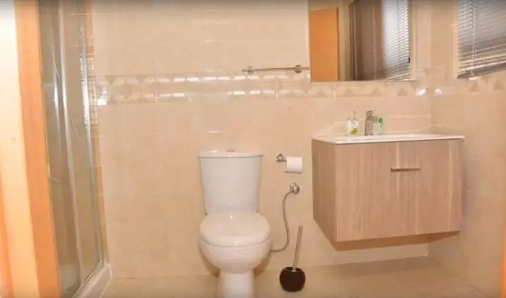 Room 4 (Share in Duplex Apartment)