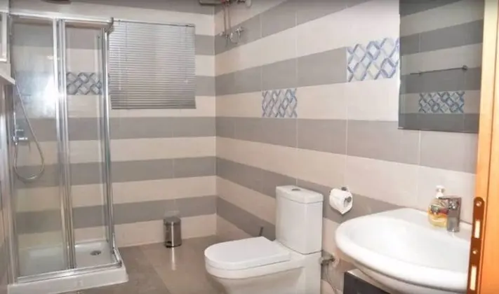 Room 4 (Share in Duplex Apartment)