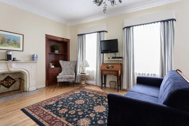 Superior Oda, 1 Büyük (Queen) Boy Yatak ve Çekyat