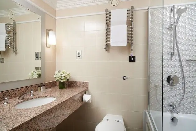 Family Oda, 1 En Büyük (King) Boy Yatak