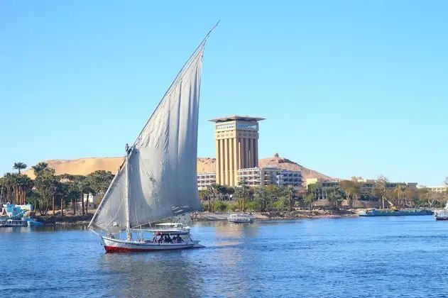 Nile Cruise 10 Nights from Aswan to Cairo