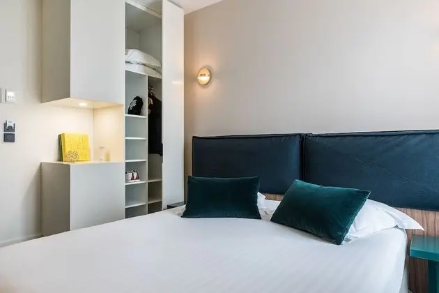 Standard Tek Büyük Yataklı Oda