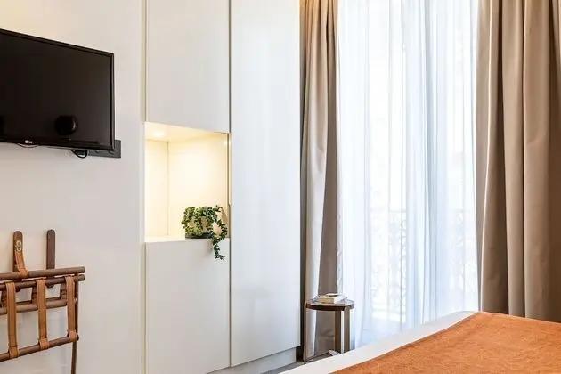 Standard Tek Büyük Yataklı Oda