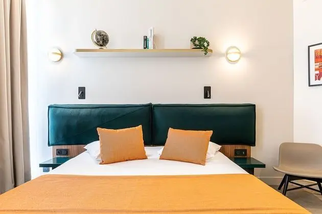 Standard Tek Büyük Yataklı Oda