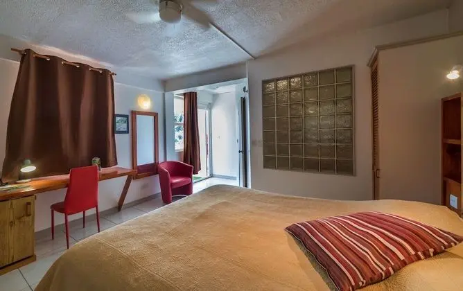 Comfort Oda, 1 Büyük (Queen) Boy Yatak, Deniz Manzaralı, Havuz Kenarı