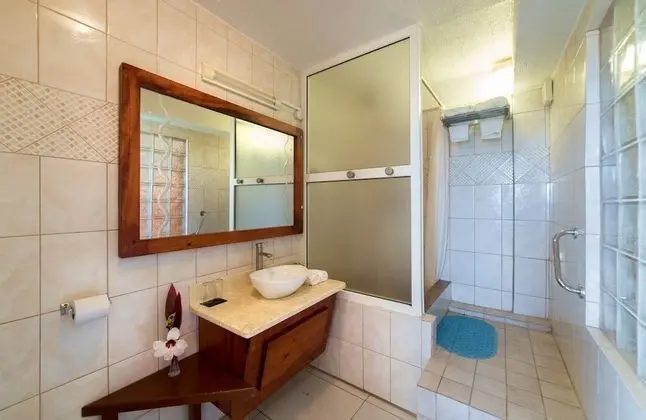 Comfort Oda, 1 Büyük (Queen) Boy Yatak, Deniz Manzaralı, Havuz Kenarı
