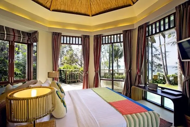 Panoramic Villa, Kişiye Özel Havuzlu, Denize Sıfır