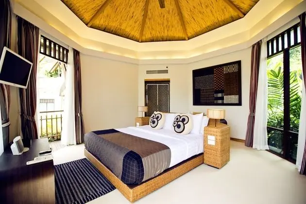 Tropical Villa
