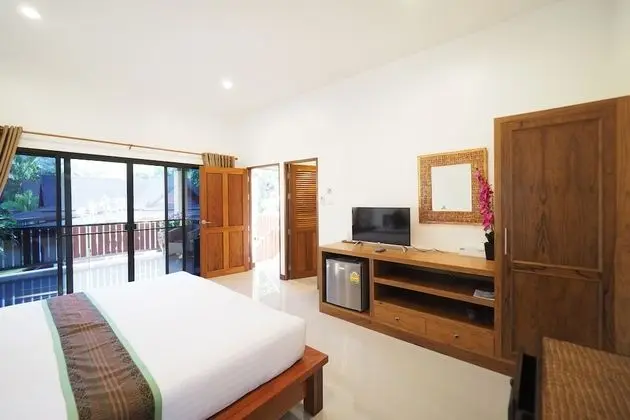 Standard Oda, Balkon, Bahçe Manzaralı