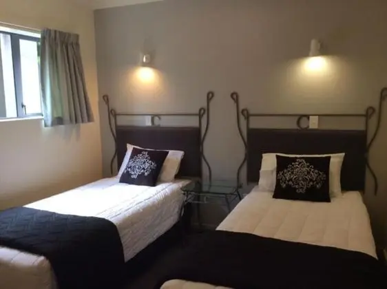 Standard Süit, 2 Yatak Odası, Sigara İçilmez, Küçük Mutfak (Apartment)