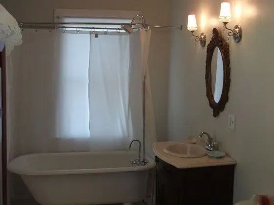 Tek Büyük Yataklı Oda, Banyolu/Duşlu (The Chesapeake Suite )
