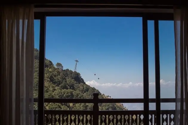 Deluxe Tek Büyük Yataklı Oda, Dağ Manzaralı