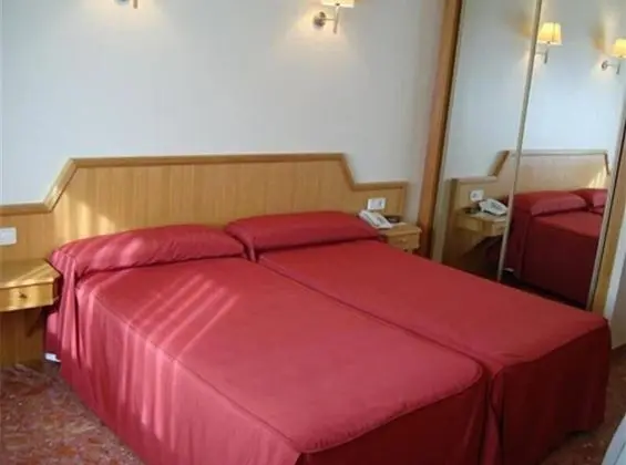 Tek Büyük veya İki Ayrı Yataklı Oda