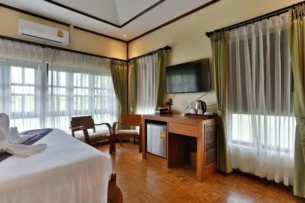 Deluxe Double Room with River View