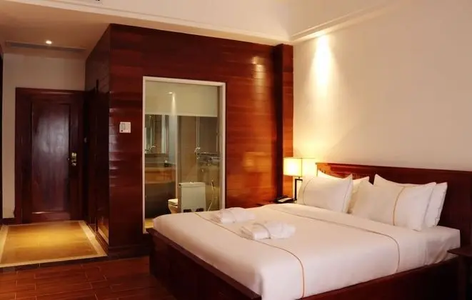 Deluxe Oda, 1 En Büyük (King) Boy Yatak, Balkon