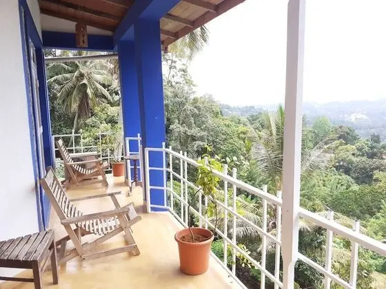 Standard Triple Room with Garden View