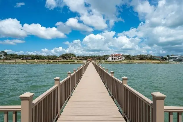 Ev, Birden Çok Yatak, Veranda, Havuz Manzaralı