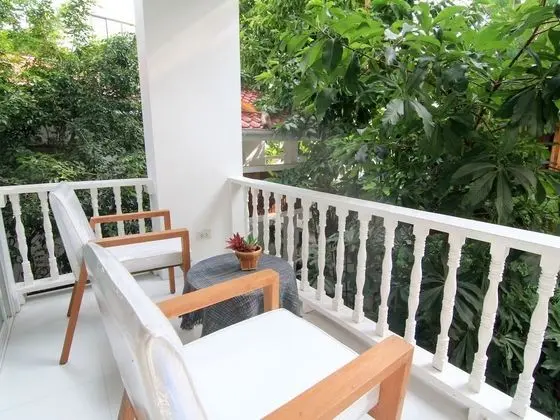 Family Garden View with Balcony