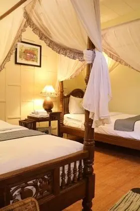 Standard Twin Bed