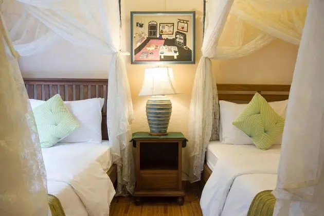 Superior House Twin Bed with Terace