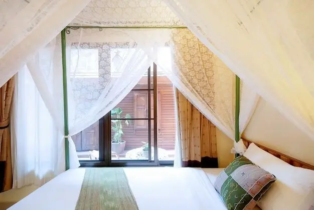 Superior House Twin Bed with Terace