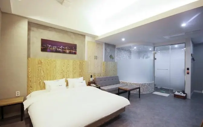 Oda (Deluxe (random assignment within Delu)