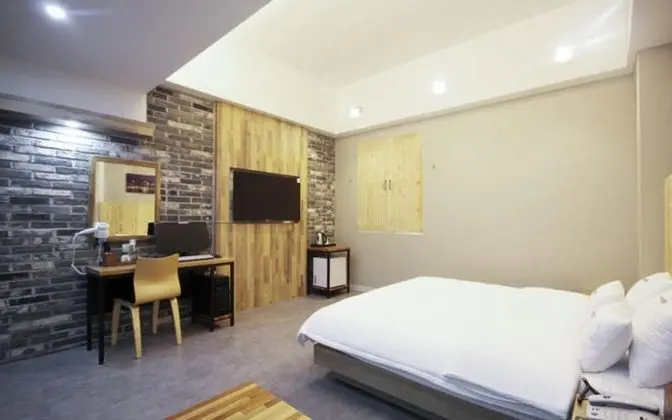 Oda (Deluxe (random assignment within Delu)