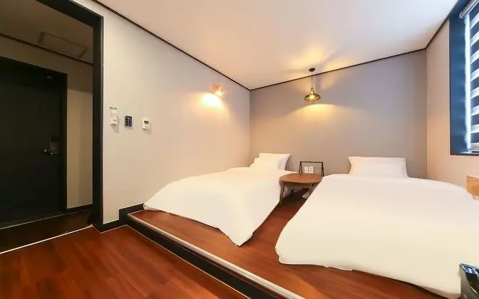 Oda (Twin room (single+single free Netflix)