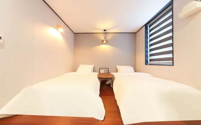 Oda (Twin room (single+single free Netflix)