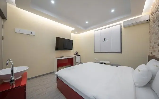 Oda (1 vehicle per room (VIP))