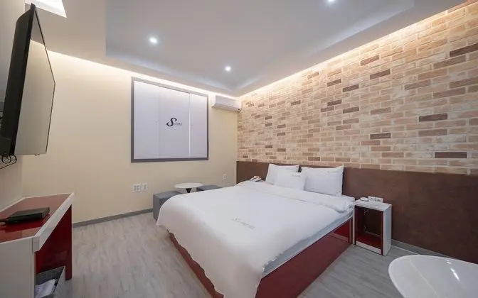 Oda (1 vehicle per room (VIP))