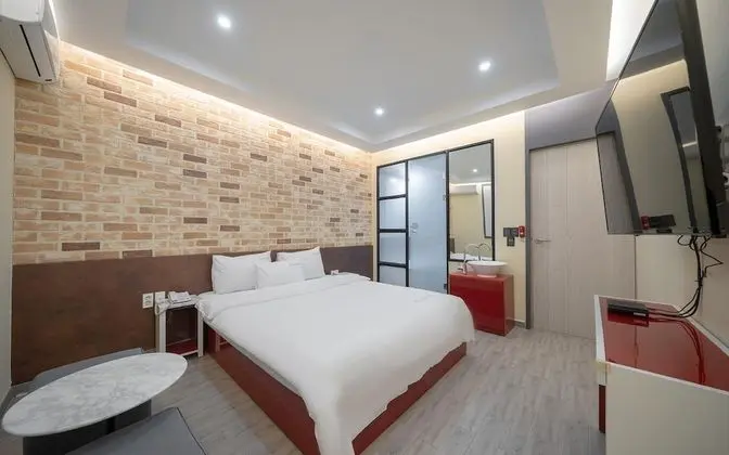 Oda (1 vehicle per room (VIP))