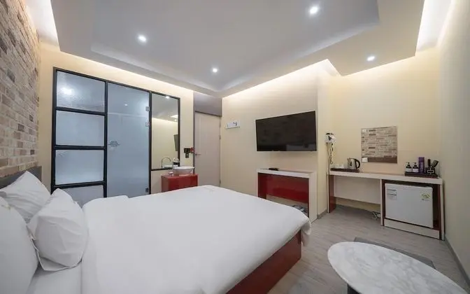 Oda (1 vehicle per room (VIP))