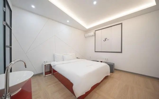 Oda (1 vehicle per room (VIP))