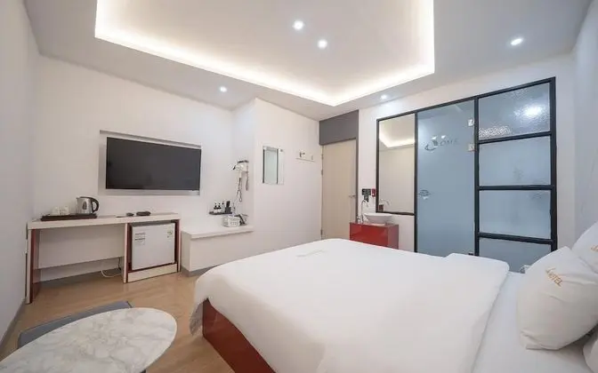 Oda (1 vehicle per room (VIP))