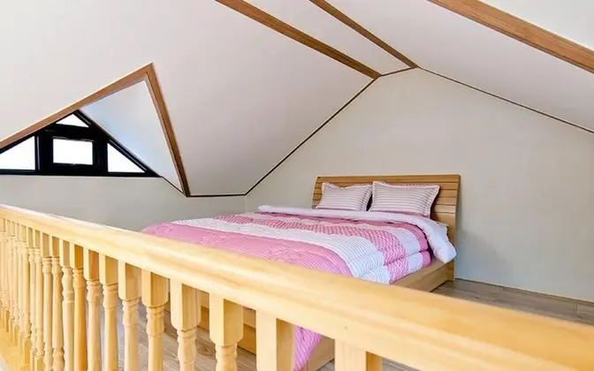 Oda (Lighthouse (duplex))