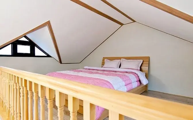 Oda (Lighthouse (duplex))