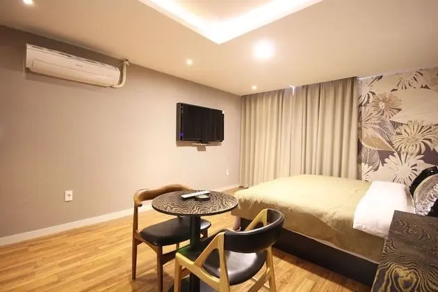 Oda (Premium (Netflix available))