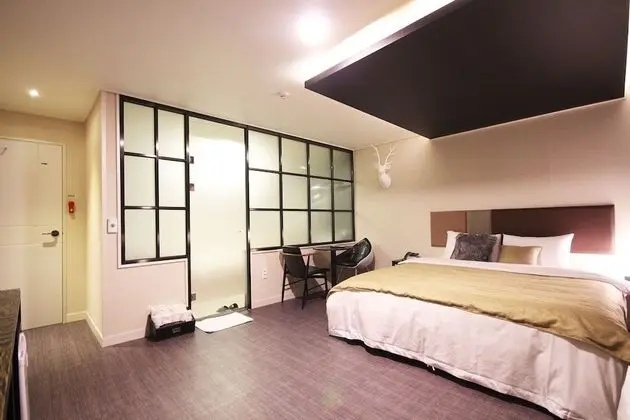 Oda (Premium (Netflix available))