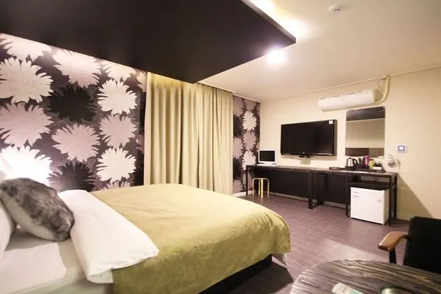 Oda (Premium (Netflix available))