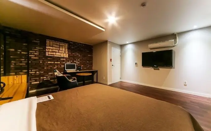 Oda (Premium (Netflix available))