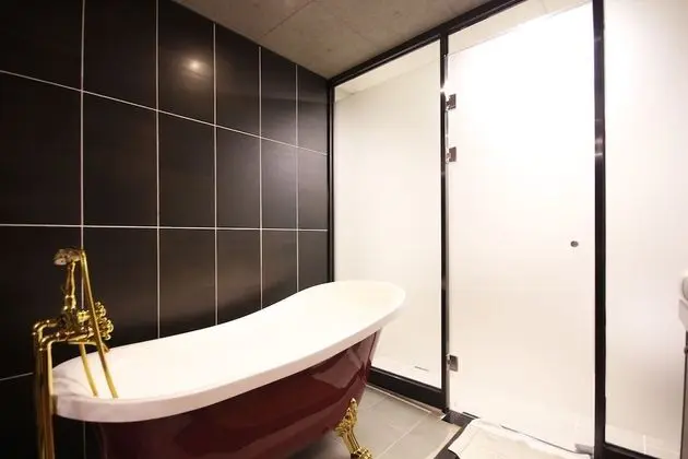 Oda (Premium (Netflix available))