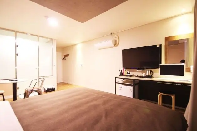 Oda (Standard (Netflix available))