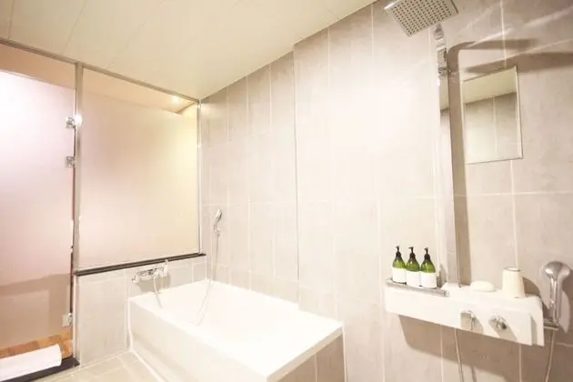 Oda (Standard (Netflix available))