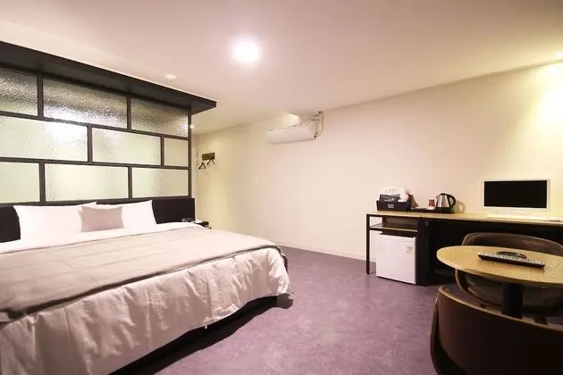 Oda (Standard (Netflix available))